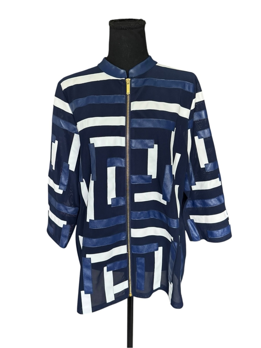 Chico’s Travelers Size 2 Navy White Geometric Mesh Faux Leather Zip Jacket